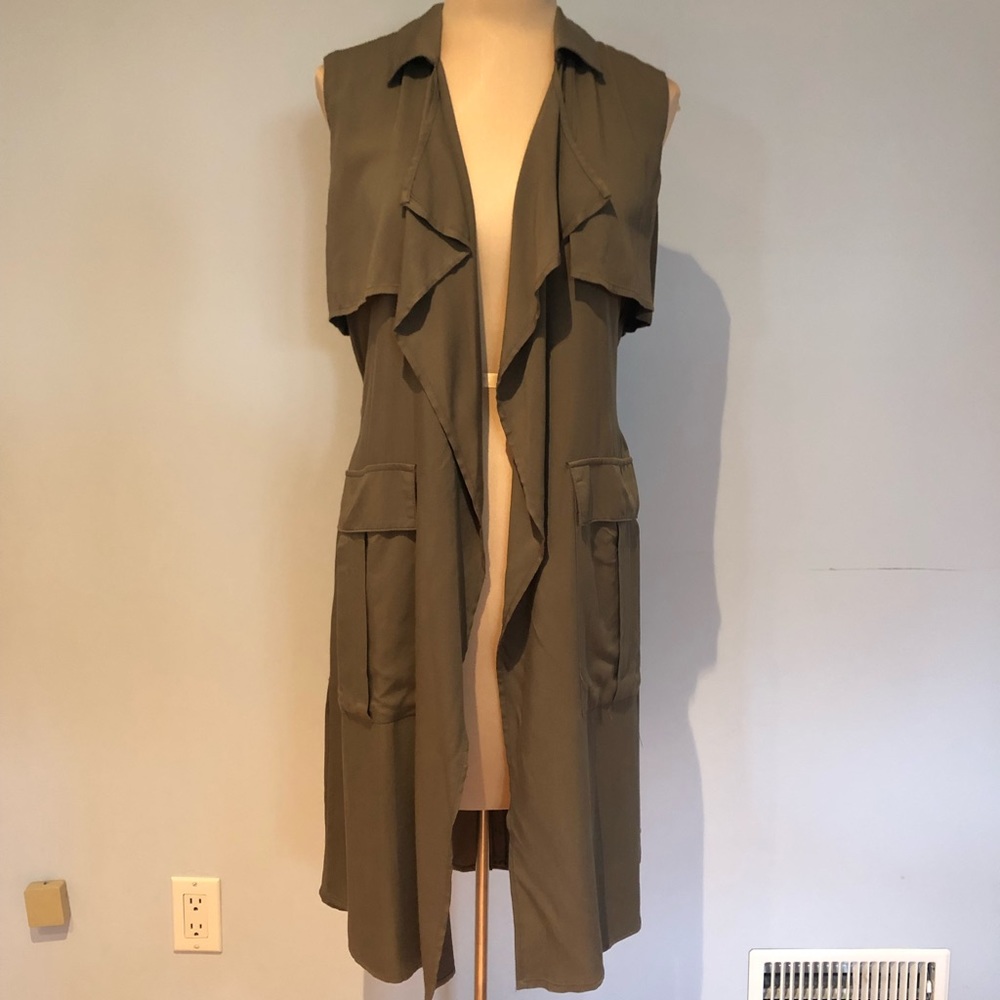 *NWOT* TARGET long vest